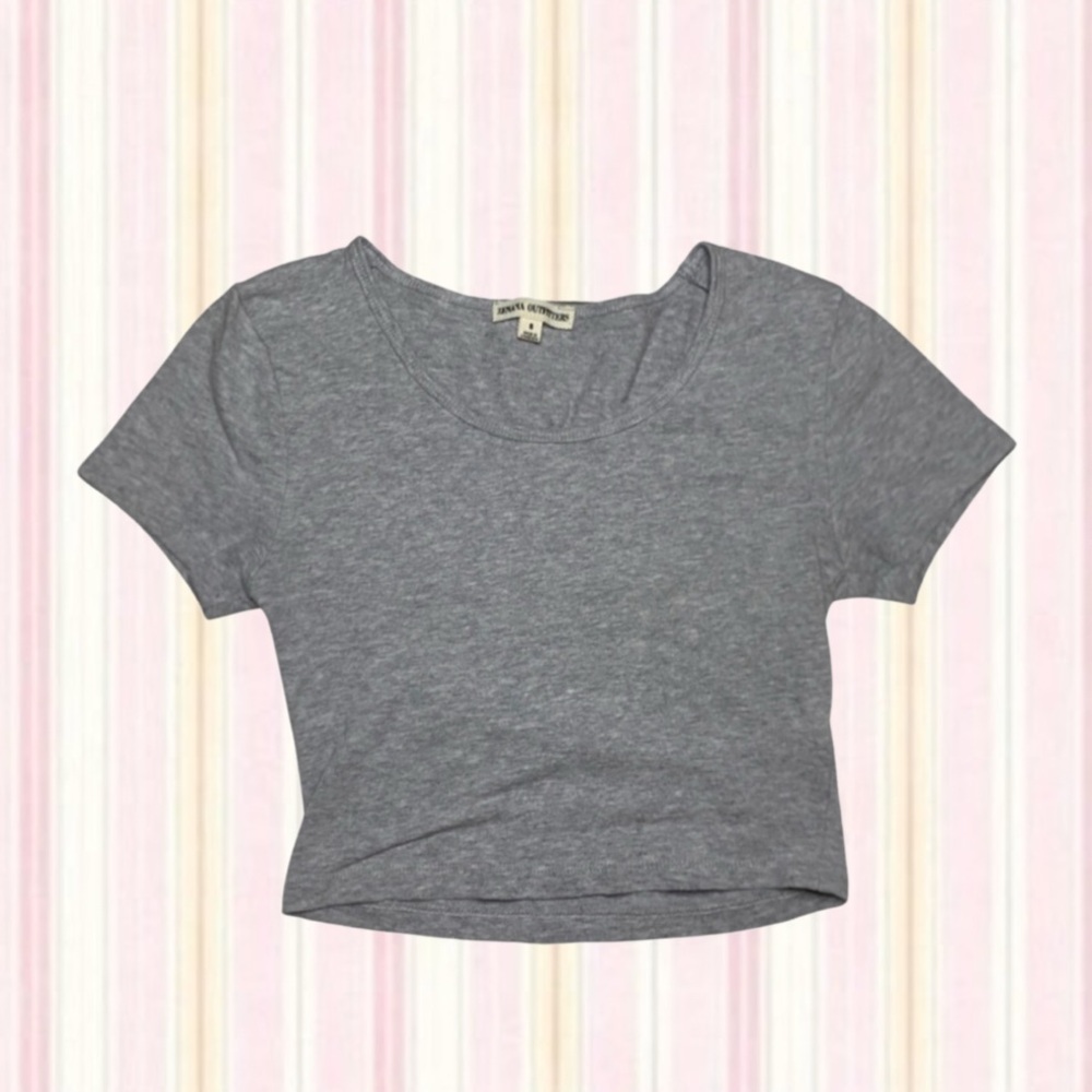 Zenana Outfitters Gray Scoop Neck Crop Top